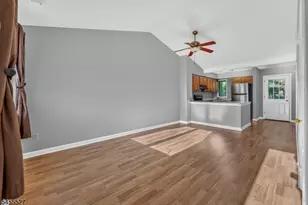 8 Augusta Dr, Clinton Township, NJ 08801 - Photo 6