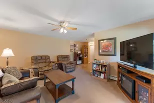 18 Deanna Dr, Hillsborough Township, NJ 08844 - Photo 4