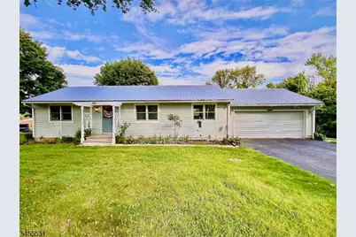 151 Petticoat Ln, Clinton Township, NJ 08833 - Photo 6