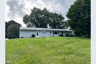 151 Petticoat Ln, Clinton Township, NJ 08833 - Photo 12