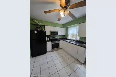 23 Chatham St, North Plainfield, NJ 07060 - Photo 4