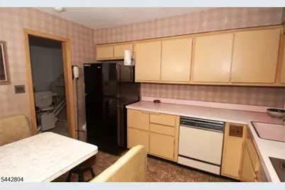 1 Country Club Ln, Elizabeth, NJ 07208 - Photo 16
