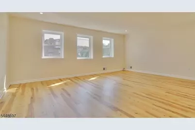 220 Astoria Pl #2, Union Township, NJ 07083 - Photo 2