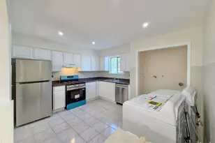 220 Astoria Pl, Union Township, NJ 07083 - Photo 4