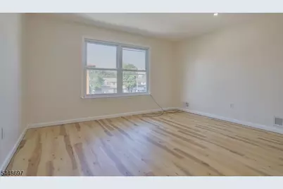 220 Astoria Pl #2, Union Township, NJ 07083 - Photo 14