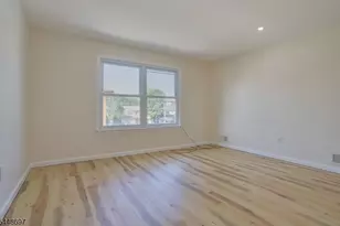220 Astoria Pl, Union Township, NJ 07083 - Photo 14