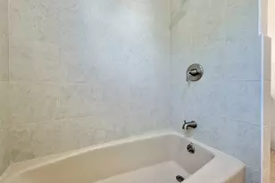 220 Astoria Pl, Union Township, NJ 07083 - Photo 16