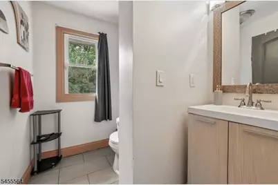 382 Amherst St, East Orange, NJ 07018 - Photo 12