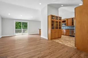 20 Hilltop Rd, Kinnelon, NJ 07405 - Photo 4