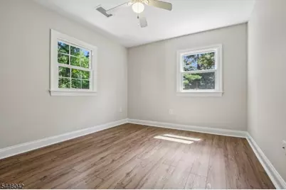 20 Hilltop Rd, Kinnelon, NJ 07405 - Photo 10
