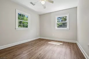 20 Hilltop Rd, Kinnelon, NJ 07405 - Photo 10