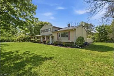 61 Queen Anne Dr, Bernards Township, NJ 07920 - Photo 4