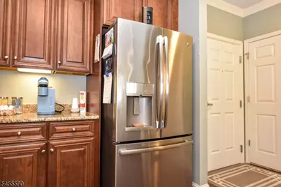 5208 Veterans Dr, Rockaway Township, NJ 07885 - Photo 8