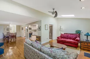 26 Maple Ct, Raritan Township, NJ 08822 - Photo 12