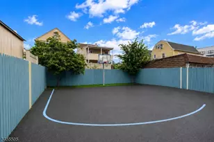 526 E 25th St, Paterson, NJ 07514 - Photo 18