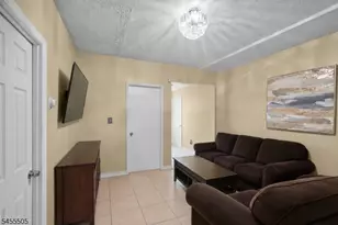 526 E 25th St, Paterson, NJ 07514 - Photo 8