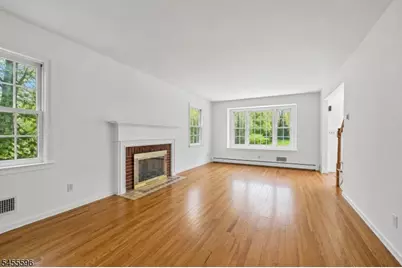 18 Mountainside Dr, Wayne, NJ 07470 - Photo 4