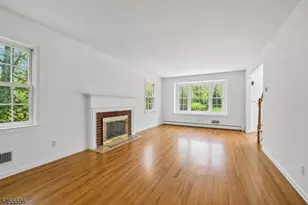 18 Mountainside Dr, Wayne, NJ 07470 - Photo 4