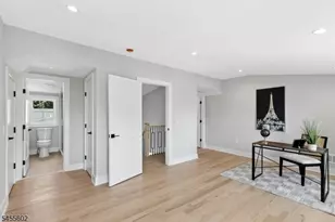 28 Pershing Ave, Cranford Township, NJ 07016 - Photo 38