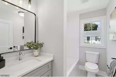 28 Pershing Ave, Cranford Township, NJ 07016 - Photo 32