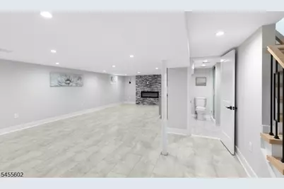 28 Pershing Ave, Cranford Township, NJ 07016 - Photo 40