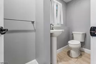 560 Dell Rd, Roxbury Township, NJ 07850 - Photo 20