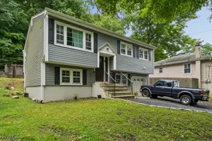 560 Dell Rd, Roxbury Township, NJ 07850 - Photo 2