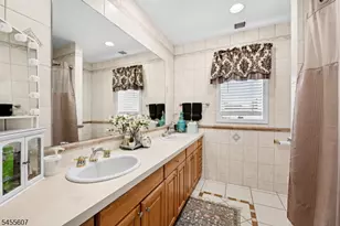 70 Farmingdale Rd, Wayne, NJ 07470 - Photo 14