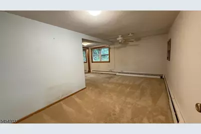 52 Horseshoe Dr, Jefferson Township, NJ 07438 - Photo 10