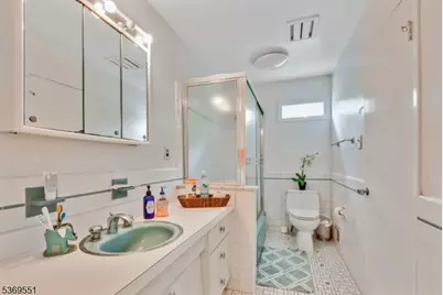 44 Brandon Ave, Livingston, NJ 07039 - Photo 12