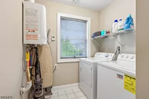 35 Red Oak Ct, Wanaque, NJ 07420 - Photo 16