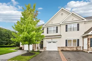 35 Red Oak Ct, Wanaque, NJ 07420 - Photo 1