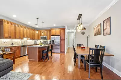 35 Red Oak Ct, Wanaque, NJ 07420 - Photo 4