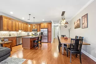35 Red Oak Ct, Wanaque, NJ 07420 - Photo 4