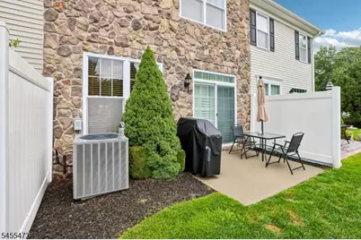 35 Red Oak Ct, Wanaque, NJ 07420 - Photo 18