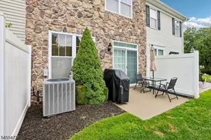 35 Red Oak Ct, Wanaque, NJ 07420 - Photo 18
