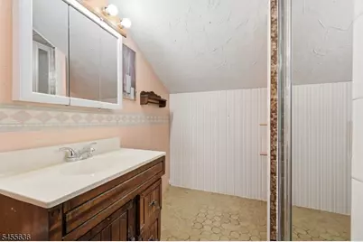 2138 Stecher Ave, Union Township, NJ 07083 - Photo 16