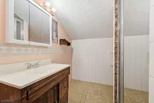 2138 Stecher Ave, Union Township, NJ 07083 - Photo 16