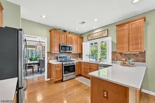 441 Crossfields Ln, Franklin Township, NJ 08873 - Photo 12