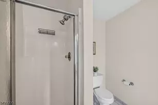 45 Parkside Ct, Wayne Twp., NJ 07470 - Photo 22