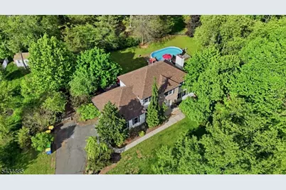 1116 Van Arsdale Dr, Branchburg Township, NJ 08853 - Photo 2