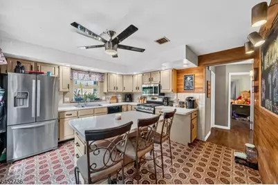 129 Belmohr St, Belleville, NJ 07109 - Photo 8