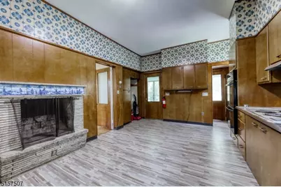 37 Livingston Ave, Roseland, NJ 07068 - Photo 12