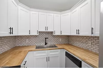 225 Stacy St, Burlington City, NJ 08016 - Photo 10
