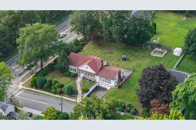 2 Fairway Ave, West Orange Township, NJ 07052 - Photo 4