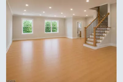 6 Scharg Ct, Clifton, NJ 07013 - Photo 2