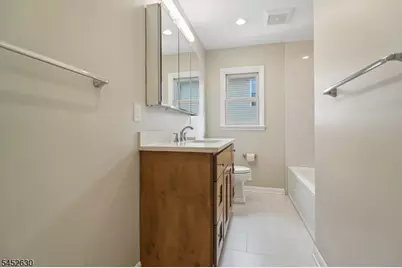 656 Winchester Ave, Union Township, NJ 07083 - Photo 14