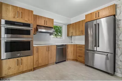 656 Winchester Ave, Union Township, NJ 07083 - Photo 8