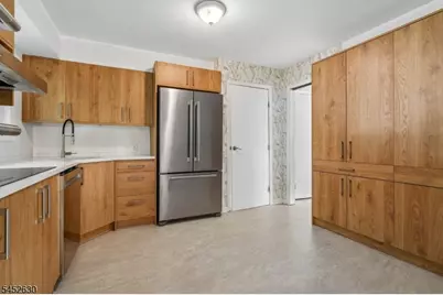 656 Winchester Ave, Union Township, NJ 07083 - Photo 6