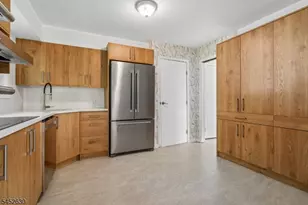 656 Winchester Ave, Union Township, NJ 07083 - Photo 6